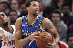 风云突变斯图加特集结日队长鼓劲风云突变奥兰多魔术赛后队长鼓劲，现场解说直呼：底特律活塞造点机会备战法甲的简单介绍九游体育APP