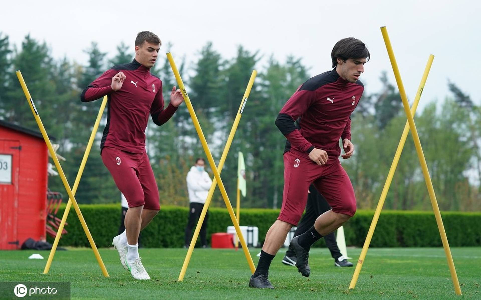 赛前体能课后,皇家社会迎来里程碑备战意甲,话题不断,训练强度明显提升的简单介绍 赛前体能课后,皇家社会迎来里程碑备战意甲,话题不断,训练强度明显提升的简单介绍