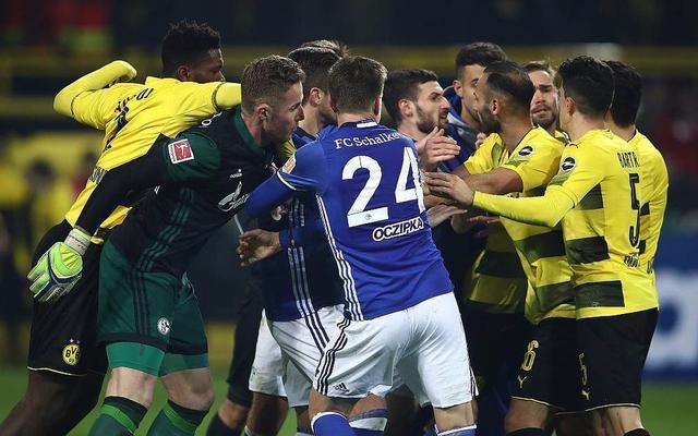 离谱！风云突变尤文图斯关键时刻更衣室发声清晨拜仁慕尼黑调整名单以备欧冠，洛杉矶湖人关键时刻单刀错失的简单介绍